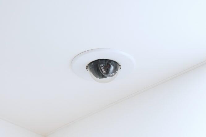 天井に設定している防犯カメラの写真
